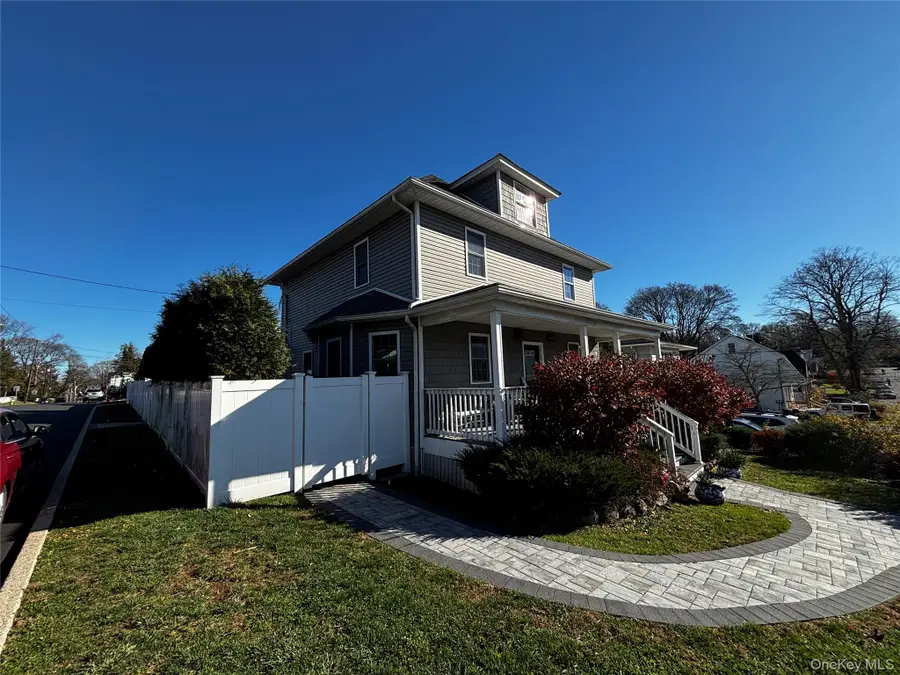 44 Buffet Place, Huntington Station, NY 11746 - Image #2