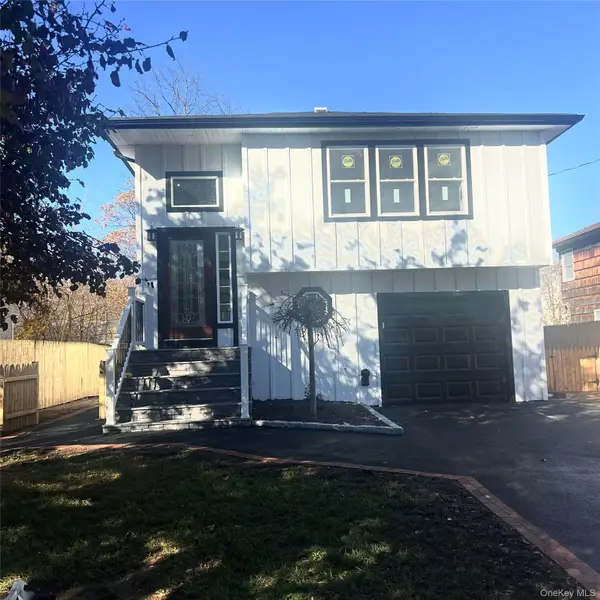 79 Railroad Street, Greenlawn, NY 11740