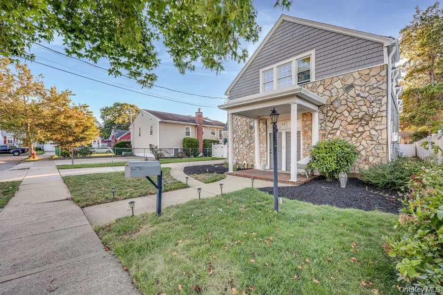 17 Oxford Street, Malverne, NY 11565 - Image #2