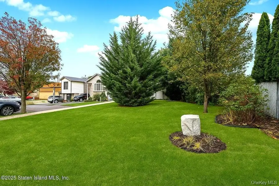 35 Nutwood Court, Staten Island, NY 10308 - Image #3