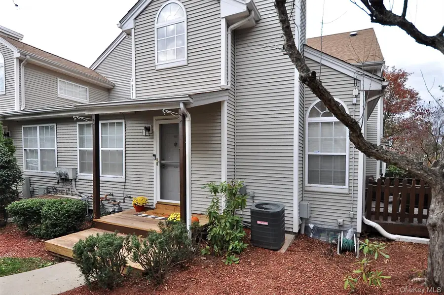 1067 Washington Green, New Windsor, NY 12553 - #2