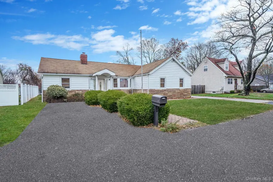 1 Holbrook Street, Bay Shore, NY 11706 - Image #2