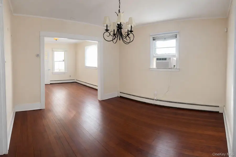 31 Oakland Avenue, Port Jefferson Station, NY 11776 - Image #3