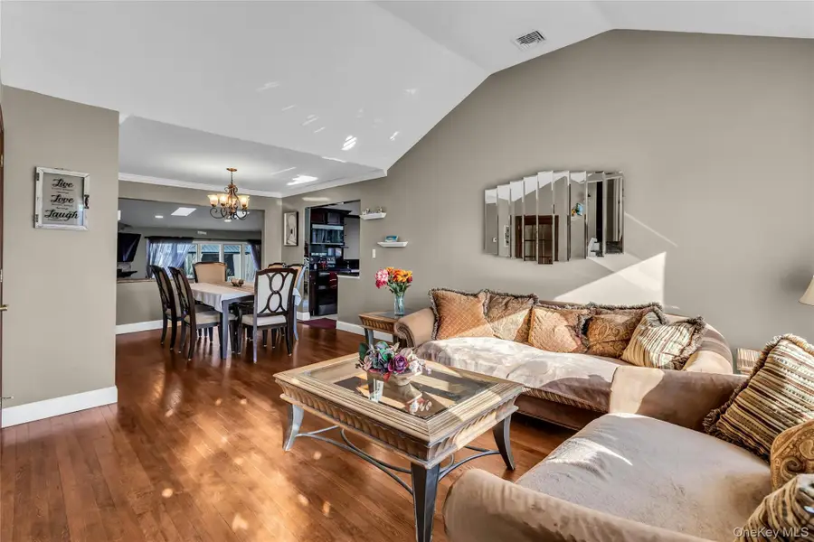 3495 Roanoke Street, Seaford, NY 11783 - Image #3