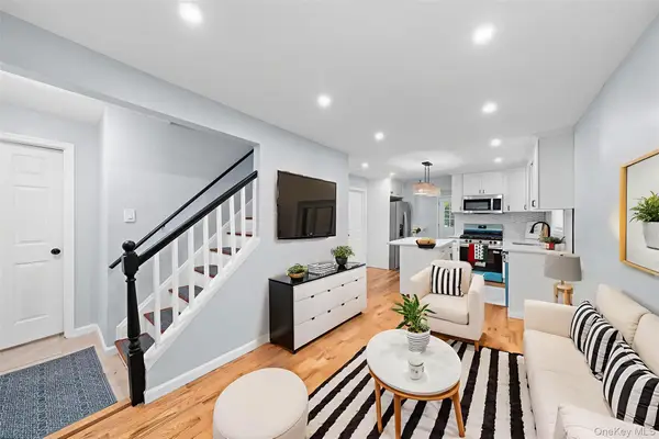 36 W 19th Street, Huntington Station, NY 11746