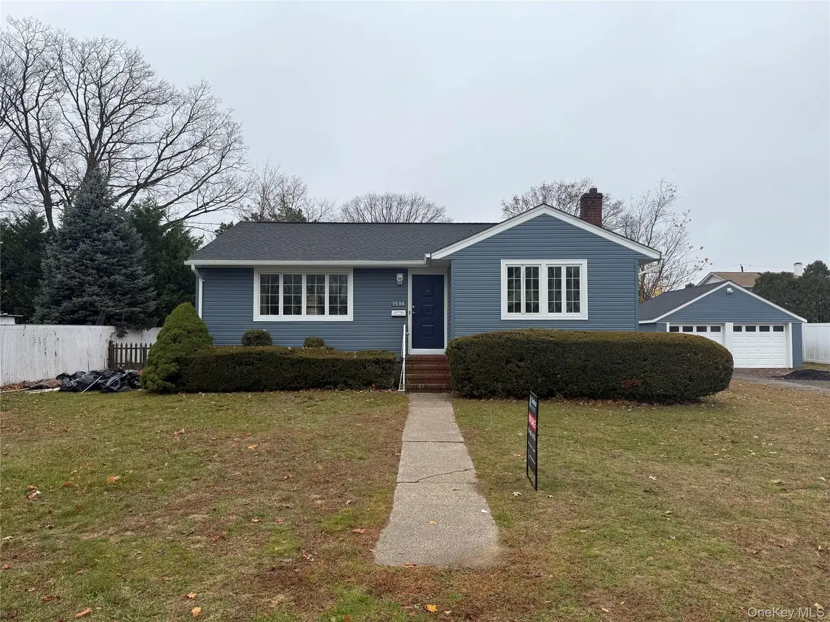 1536 5th Street, West Babylon, NY 11704 - Image #1