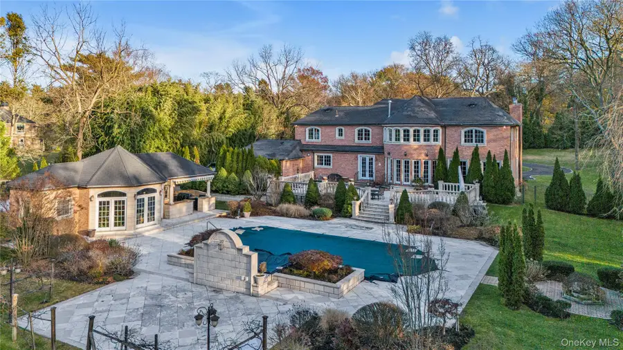 109 Wheatley Road, Brookville, NY 11545 - Image #2