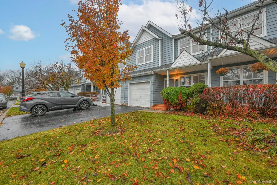 11 Northwood Blvd, Central Islip, NY 11722 - Image #3