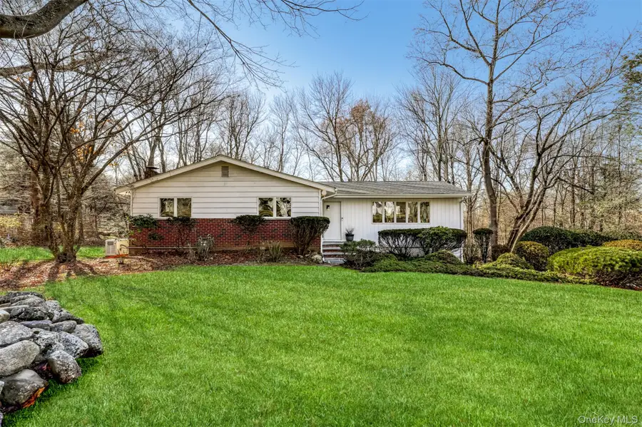 11 Fleetwood Avenue, Chestnut Ridge, NY 10977 - Image #2