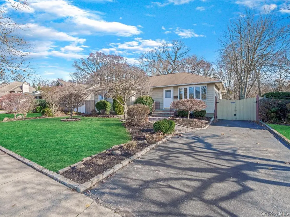 3167 Morgan Drive, Wantagh, NY 11793 - Image #1