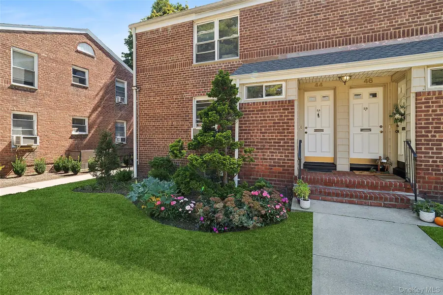 44 Edwards Street #1A, Roslyn Heights, NY 11577 - Image #2