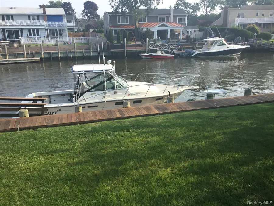 266 Bayview Avenue, Massapequa, NY 11758 - Image #3