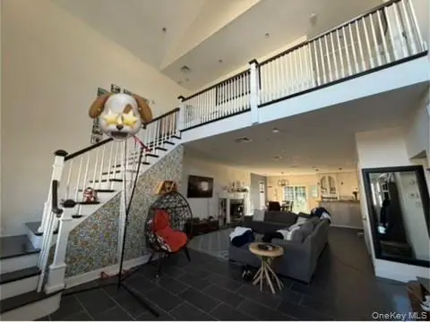 23 Arizona Avenue, Syosset, NY 11791 - Image #2