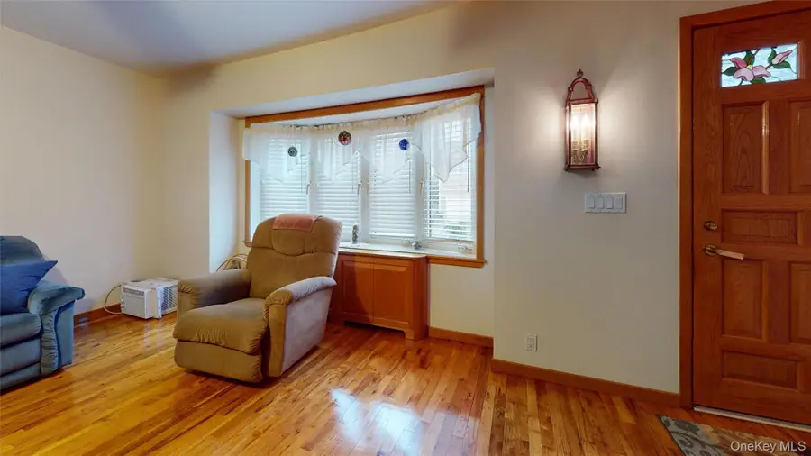 120 Barrymore Boulevard, Franklin Square, NY 11010 - Image #3