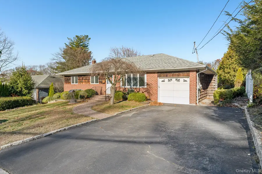 6 Silver Avenue, Huntington Station, NY 11746 - Image #2