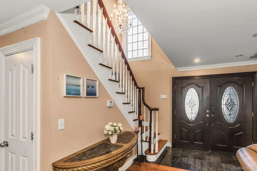 4 Laurette Lane, Freeport, NY 11520 - Image #3