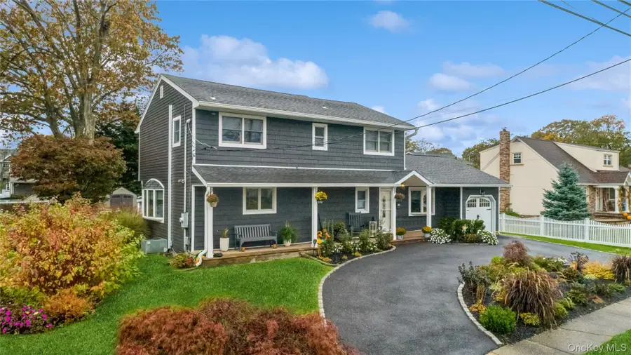 241 N Hamilton Avenue, Lindenhurst, NY 11757 - Image #2