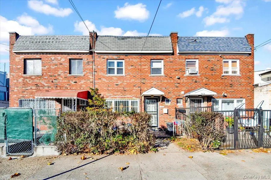 733 Rhinelander Avenue, Bronx, NY 10462 - Image #2