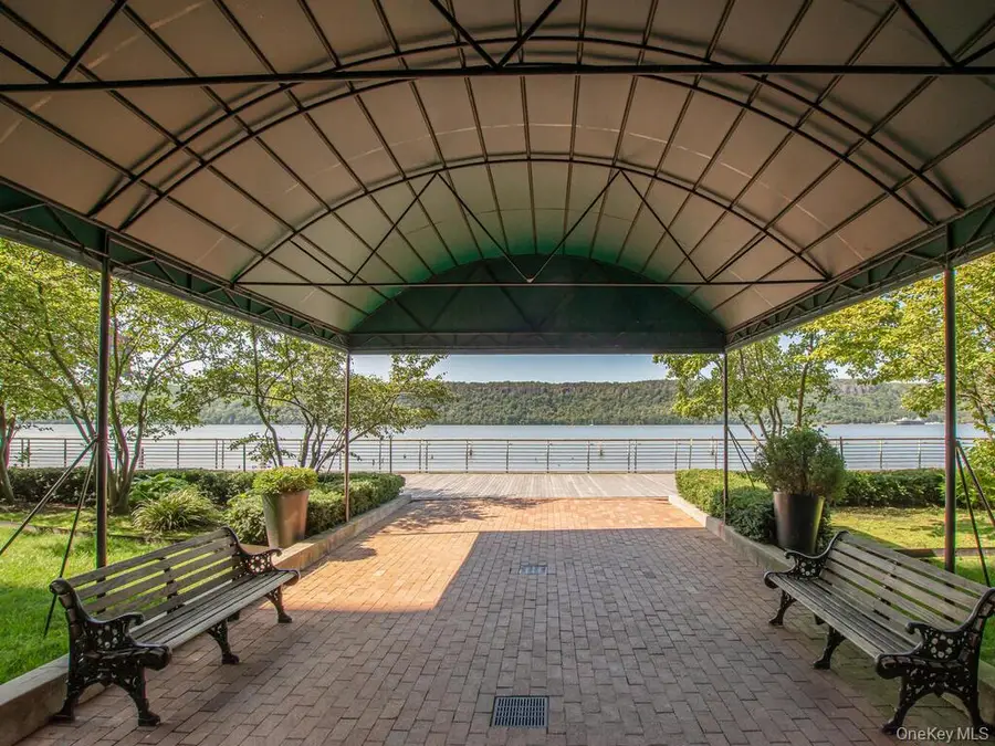 23 Water Grant Street #7L, Yonkers, NY 10701 - Image #2