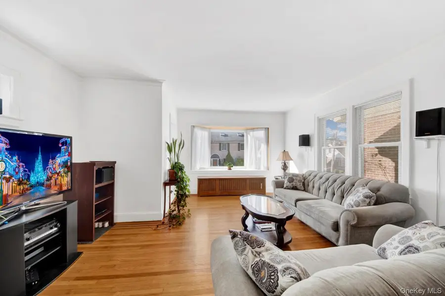 34 King Avenue, Yonkers, NY 10704 - Image #2