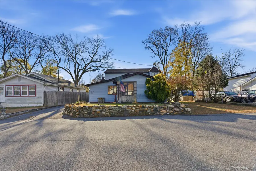 56 Eastview Road, Ronkonkoma, NY 11779 - Image #2