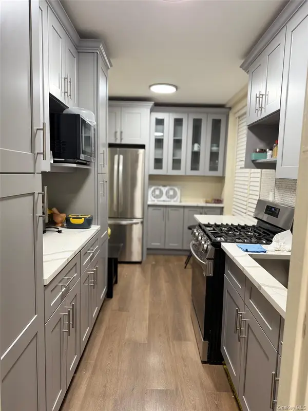 7261 Shore Road #1R, Brooklyn, NY 11209