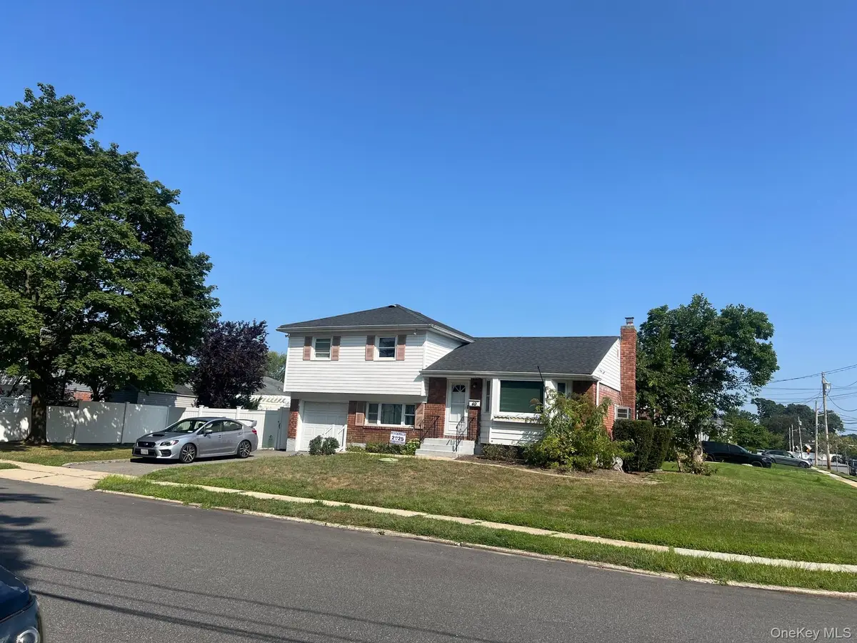 49 Catalpa Street, North Babylon, NY 11703 - Image #1