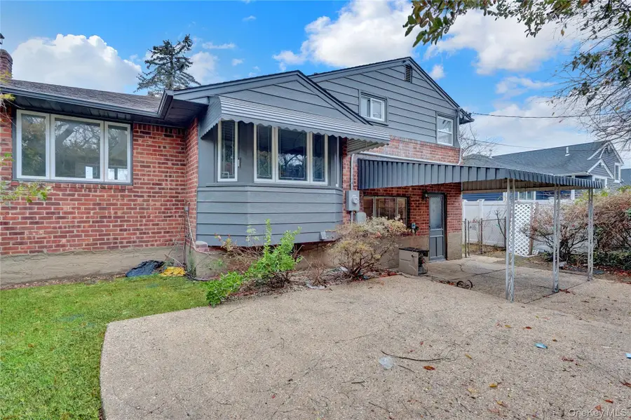 101 Beverly Place, Levittown, NY 11756 - Image #2