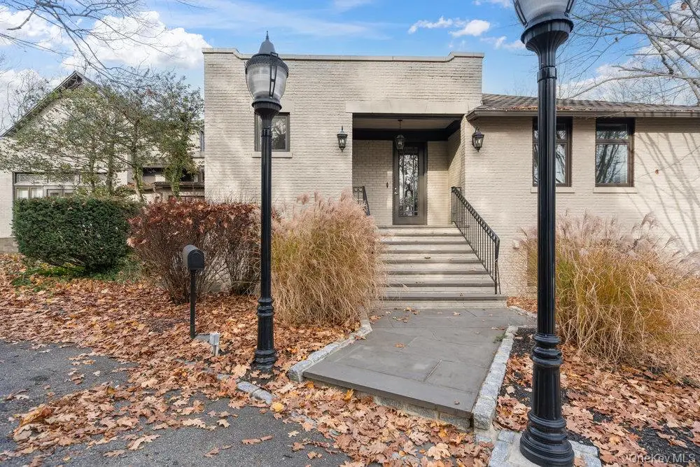 5 Cedar Lane, Glen Cove, NY 11542 - Image #1