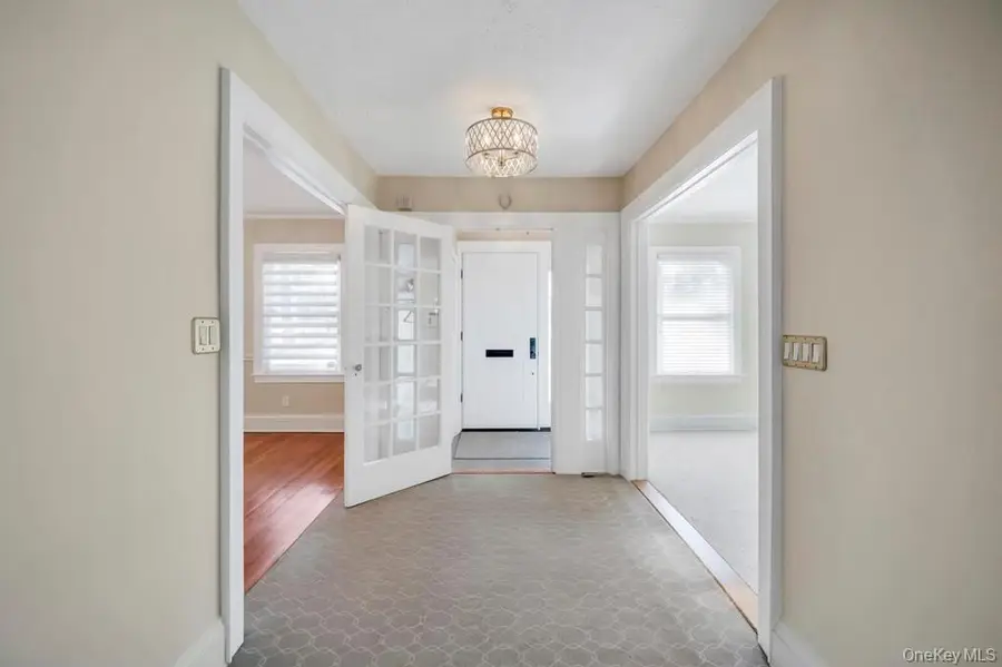 9 Sycamore Drive, Great Neck, NY 11021 - Image #2