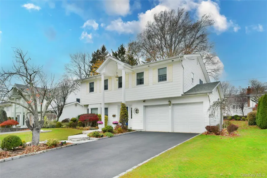 11 Joy Drive, Manhasset Hills, NY 11040 - Image #3