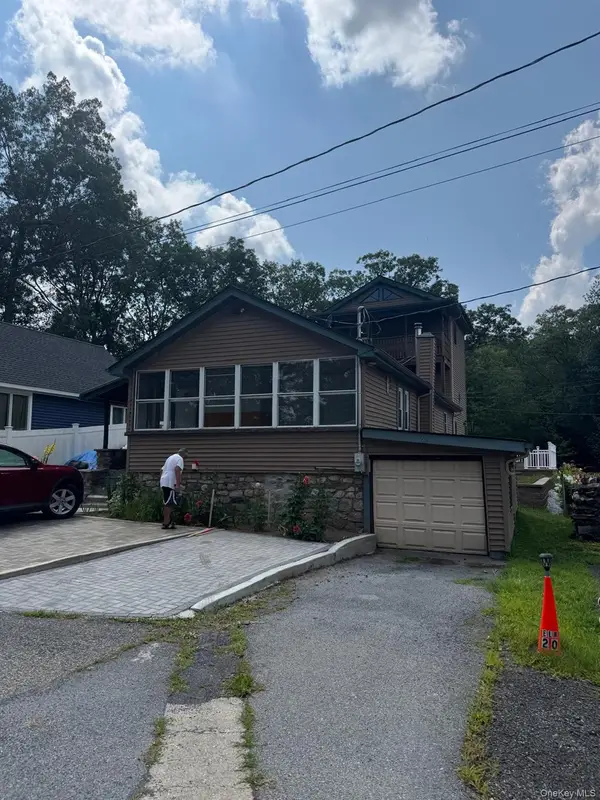 22 Elm Road, Monroe, NY 10950