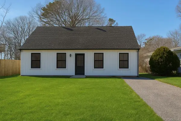 89 Oak Avenue, Shirley, NY 11967