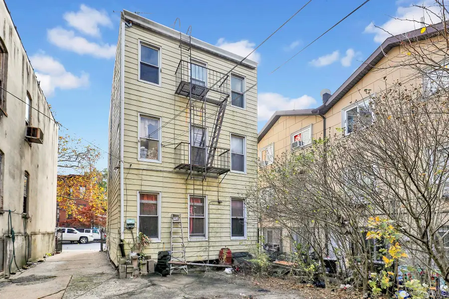 443 Marion Street, Brooklyn, NY 11233 - Image #3