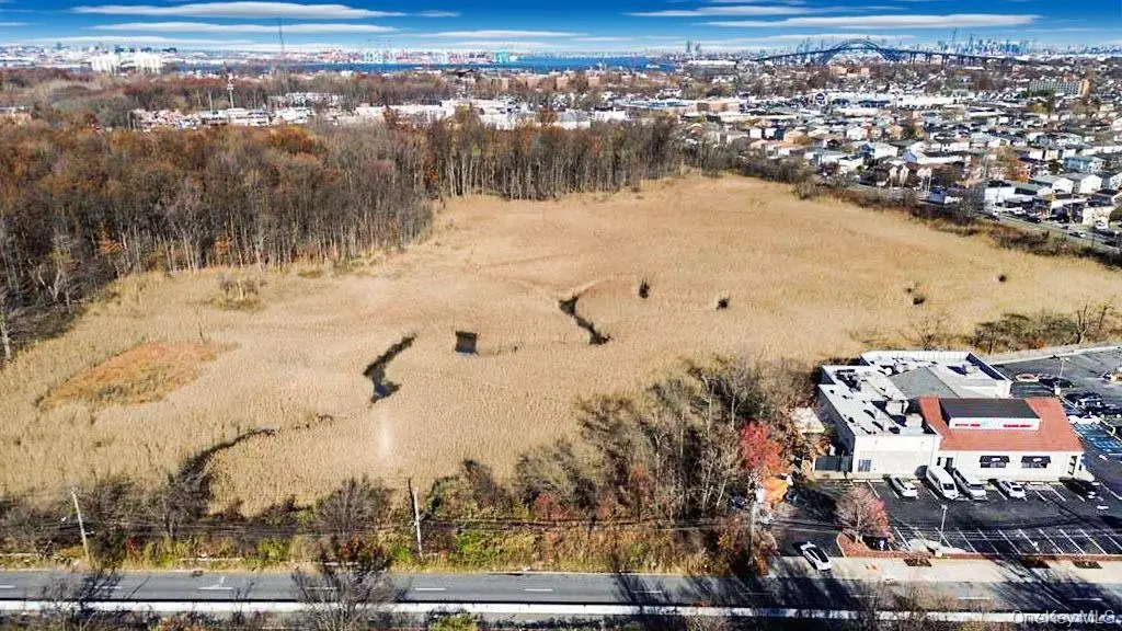 1105 Goethals Road N, Staten Island, NY 10303 - Image #1