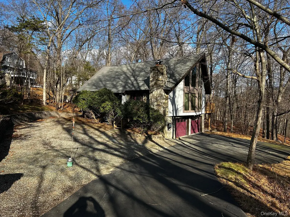 9 Kings Point Lane, Washingtonville, NY 10992 - Image #1