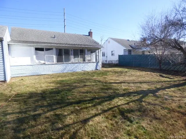 35 Gardner Avenue, Hicksville, NY 11801 - Image #3