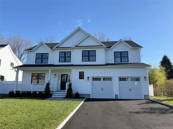 40 N Woodhull Road, Huntington, NY 11743