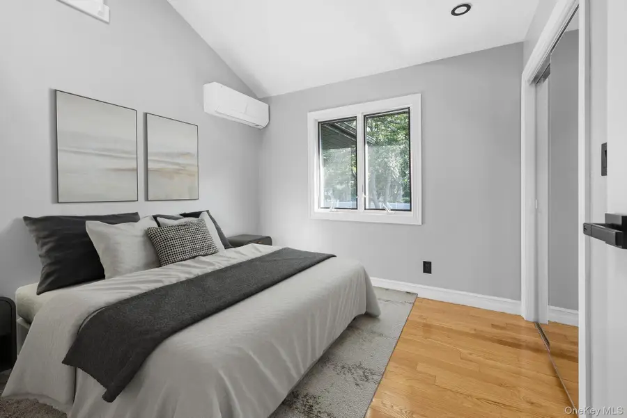 4 Wintergreen Drive, Melville, NY 11747 - Image #3