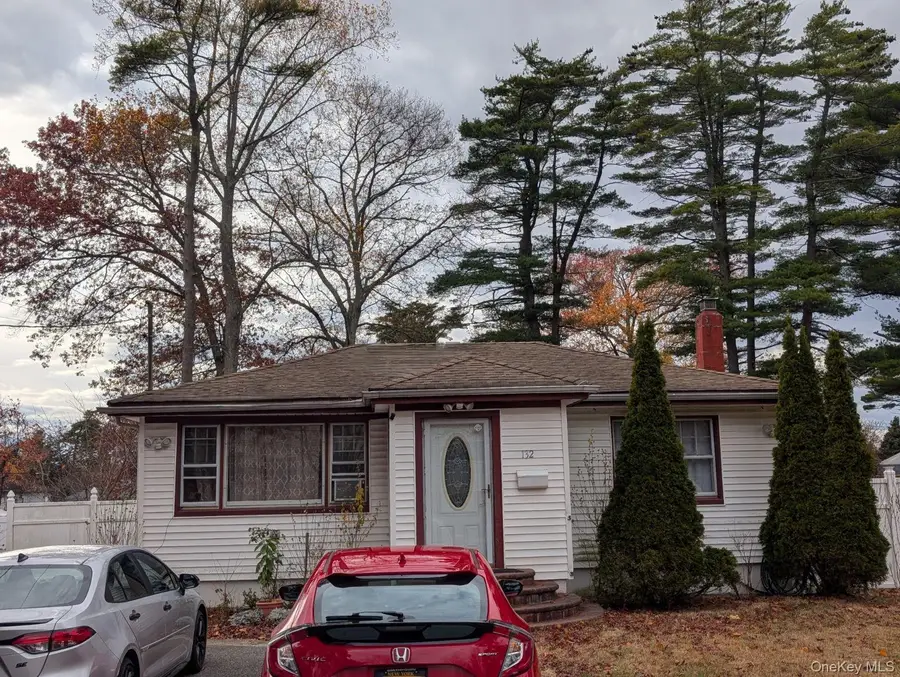 132 8th Street, Brentwood, NY 11717 - Image #3