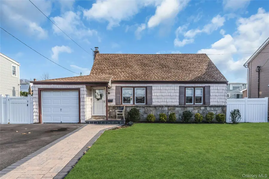 247 Division Avenue, Massapequa, NY 11758 - Image #3