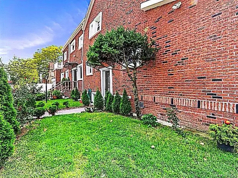 11601 221st Street, Cambria Heights, NY 11411 - Image #2