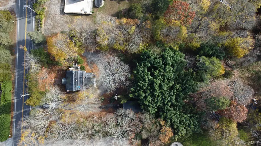 78 Bay Avenue W, Hampton Bays, NY 11946 - Image #3