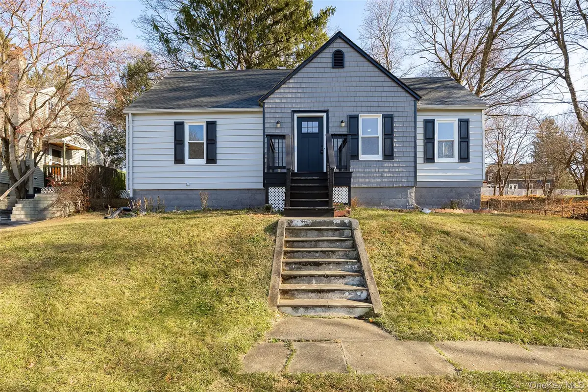 4 Walnut Street, Poughkeepsie, NY 12601 - Image #1