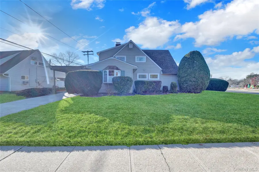 2 Welcome Lane, North Wantagh, NY 11793 - Image #2