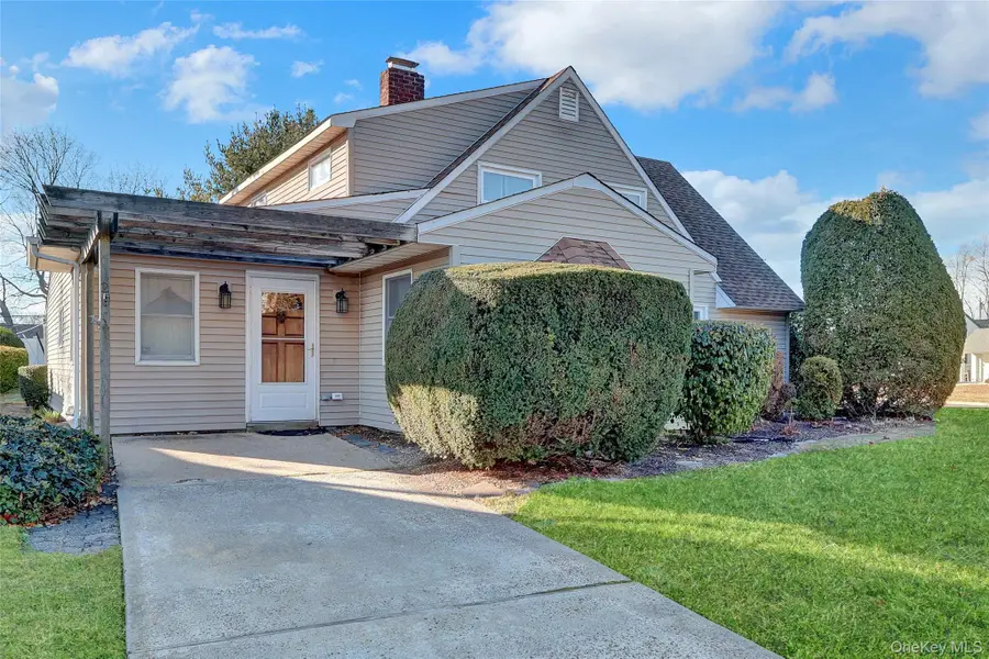 2 Welcome Lane, North Wantagh, NY 11793 - Image #3