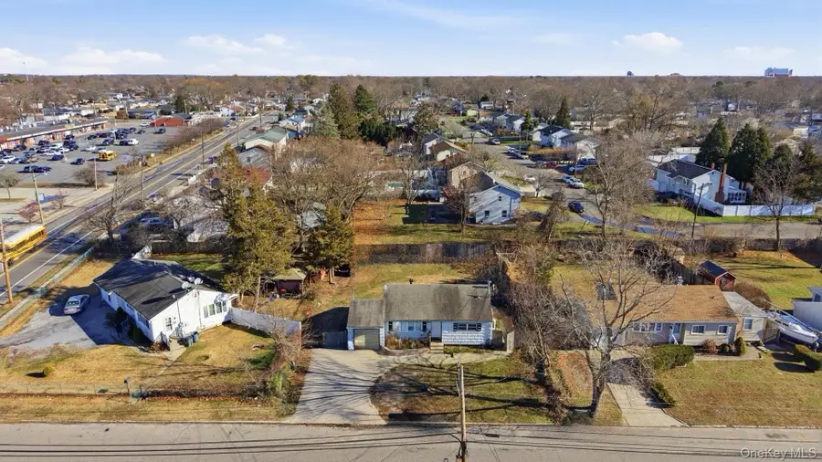 103 Timberline Drive, Brentwood, NY 11717 - Image #3