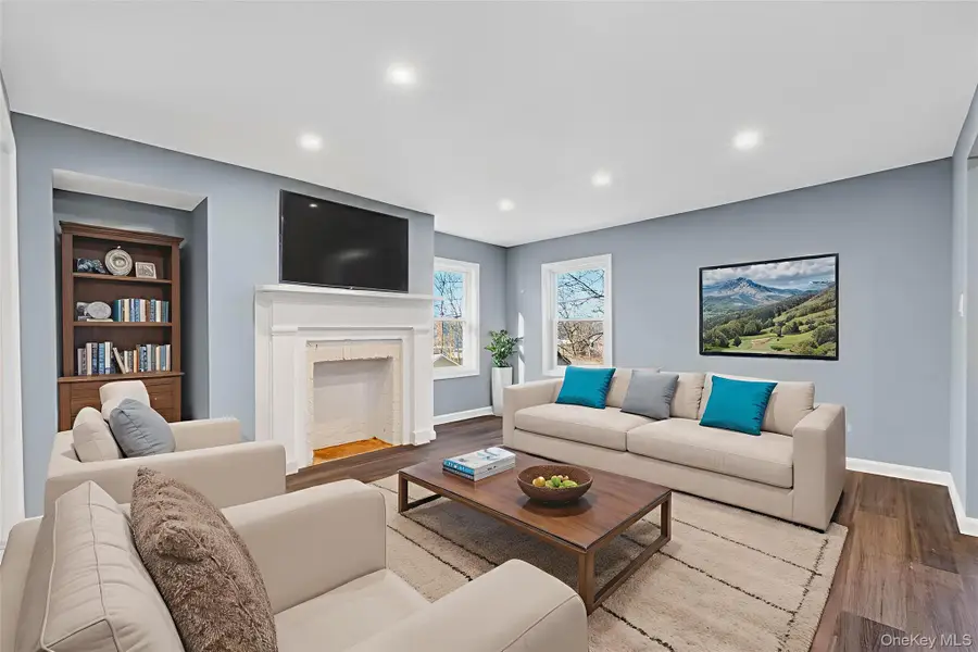 27 Spruce Street, Poughkeepsie, NY 12601 - Image #2