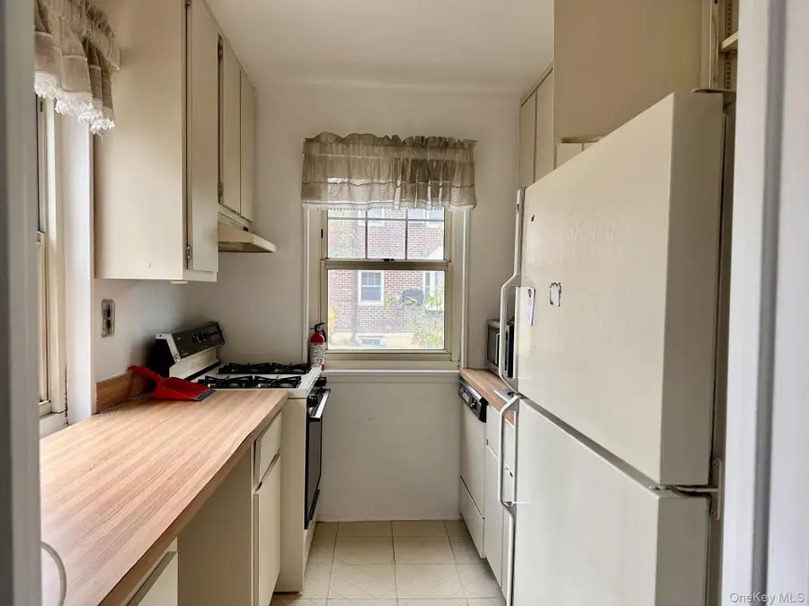 253-32 61st Avenue #1, Little Neck, NY 11362 - Image #3