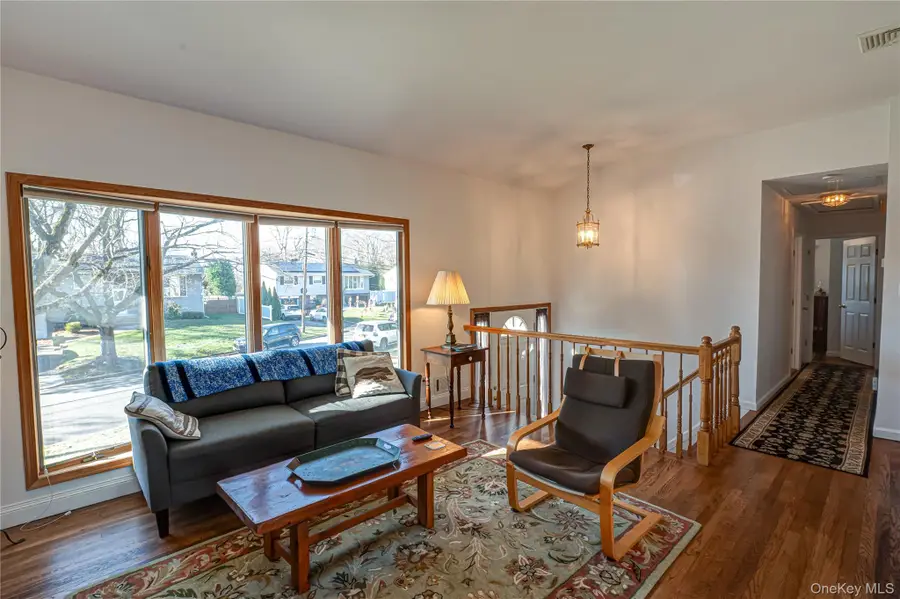 5 Fiore Court, Saint James, NY 11780 - Image #3